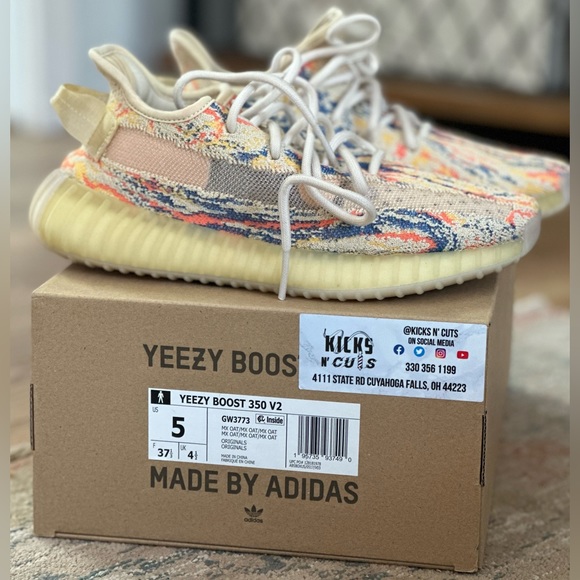 Yeezy BOOST 350 - Picture 6 of 12